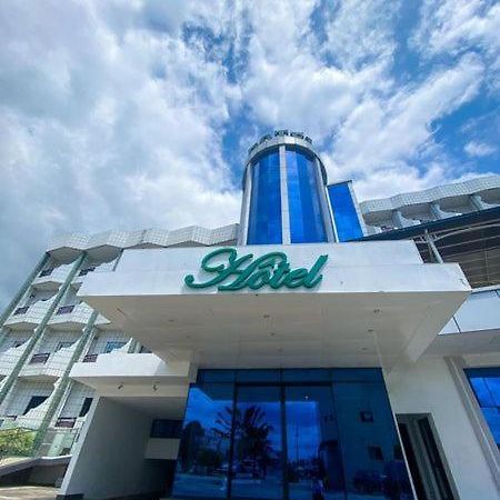Hotel Vallee Des Princes Дуала Екстер'єр фото