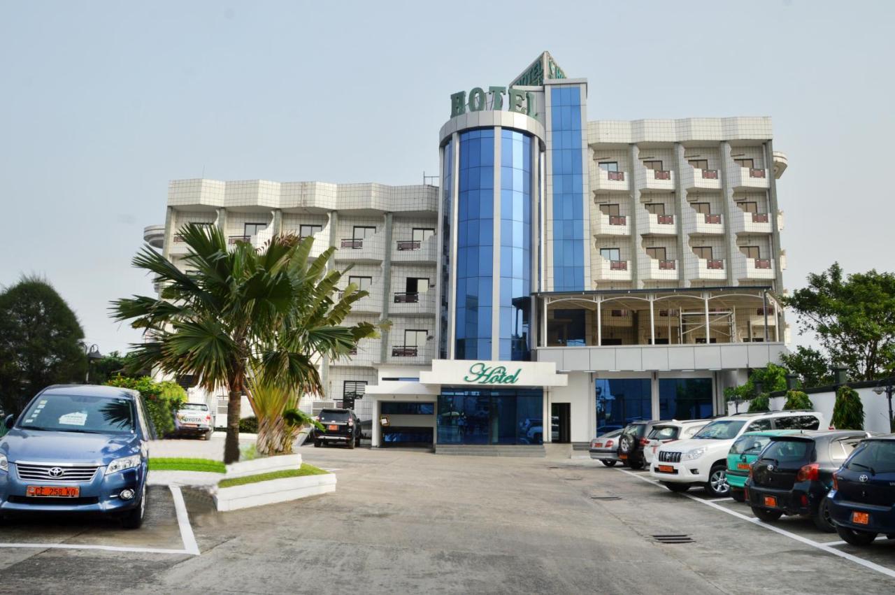 Hotel Vallee Des Princes Дуала Екстер'єр фото